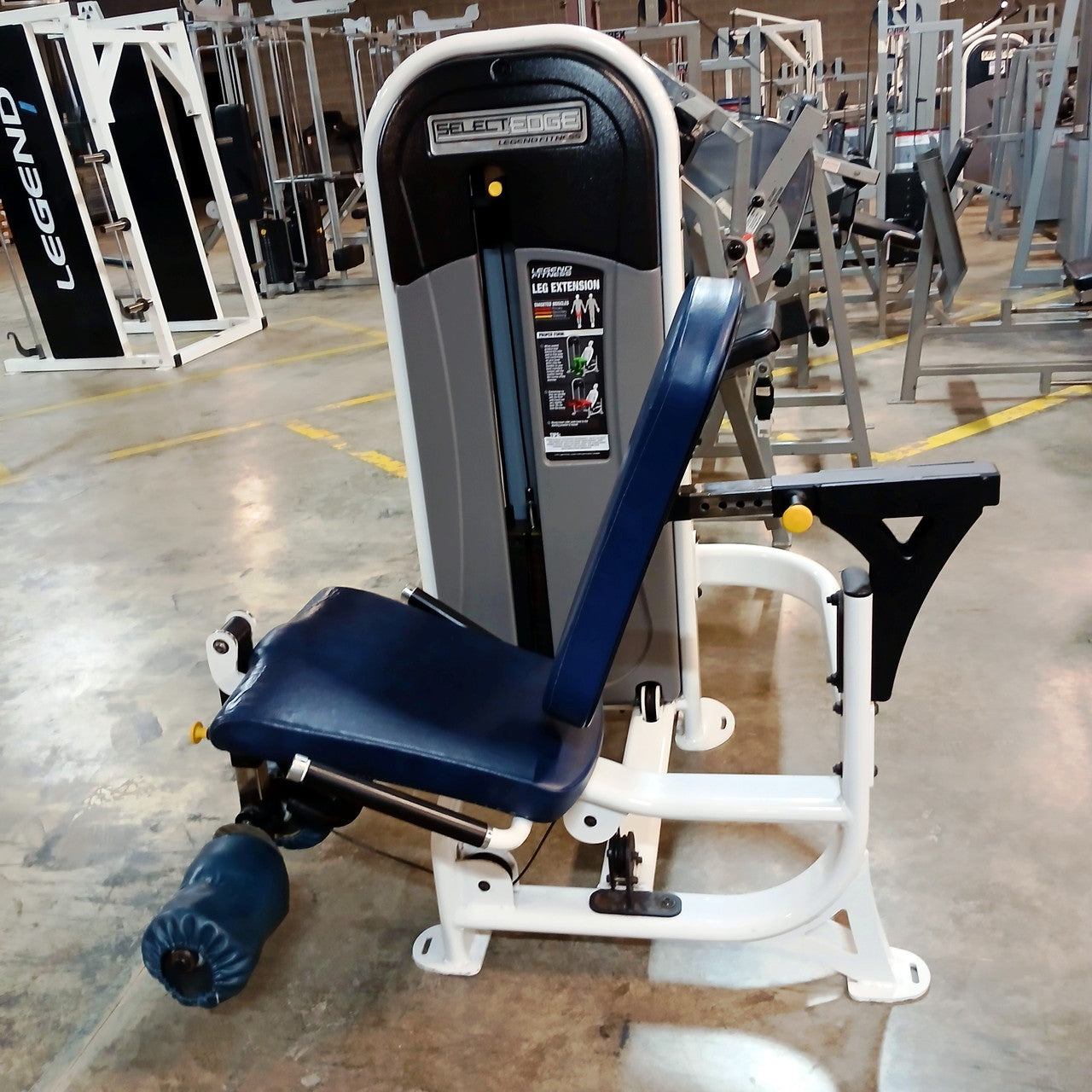 Legend Fitness SelectEDGE Leg Extension (1108)