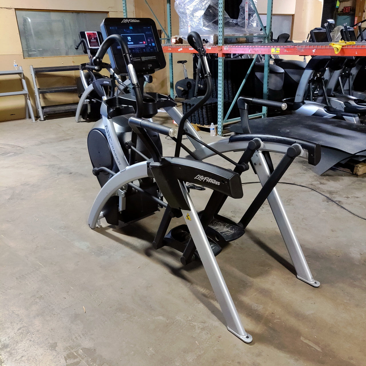 Life Fitness Arc Trainer Total Body with Smartscreen