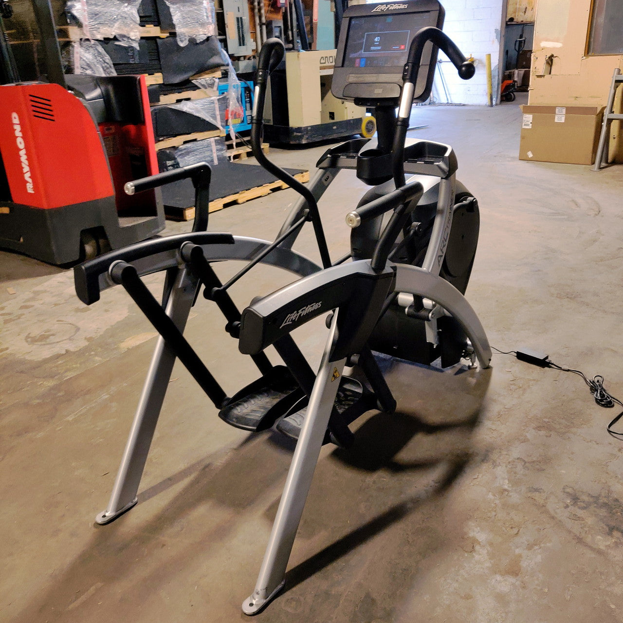 Life Fitness Arc Trainer Total Body with Smartscreen