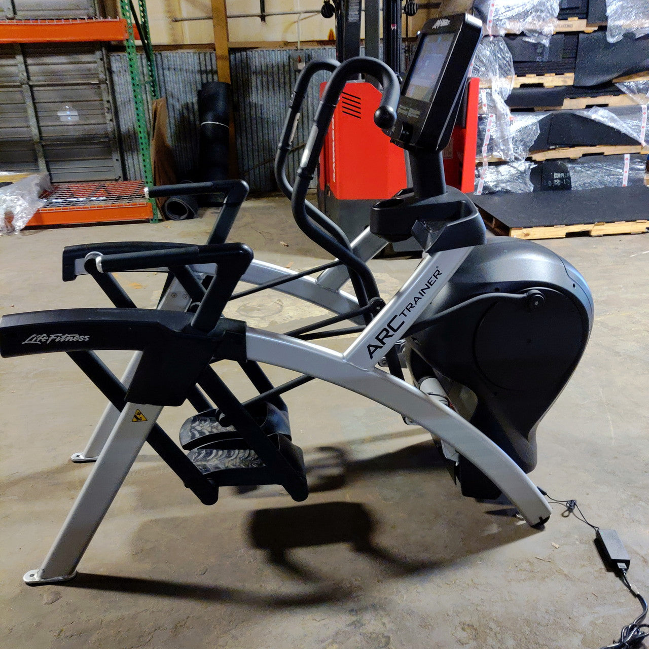 Life Fitness Arc Trainer Total Body with Smartscreen