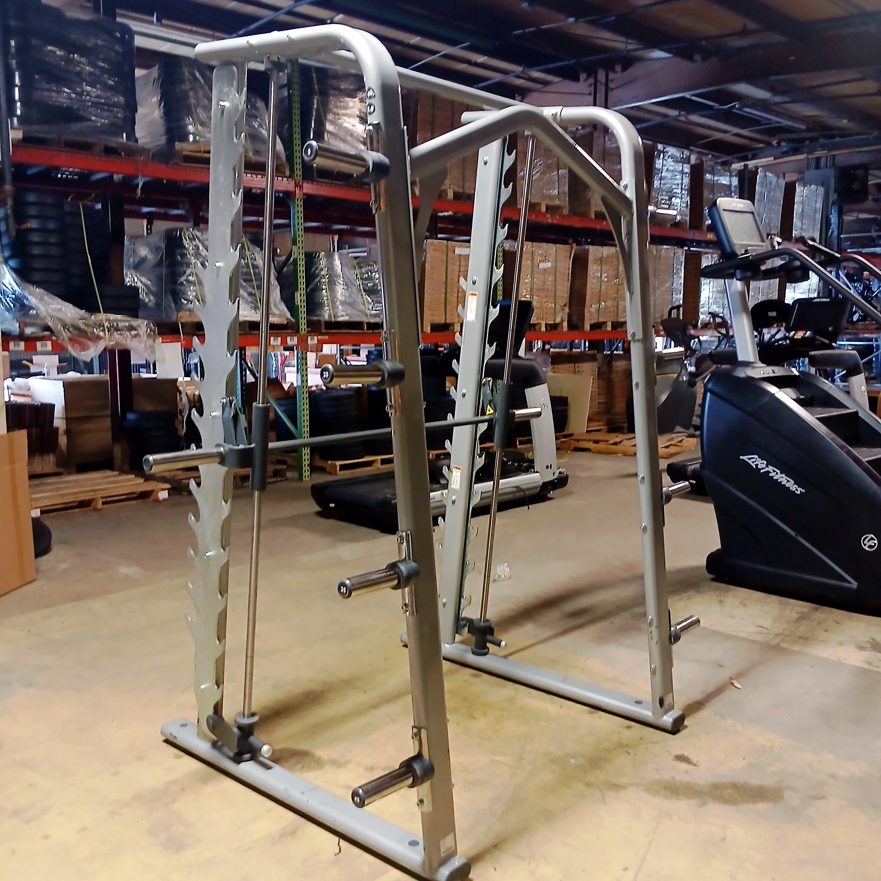 Life Fitness Axiom Series Smith Machine Rack