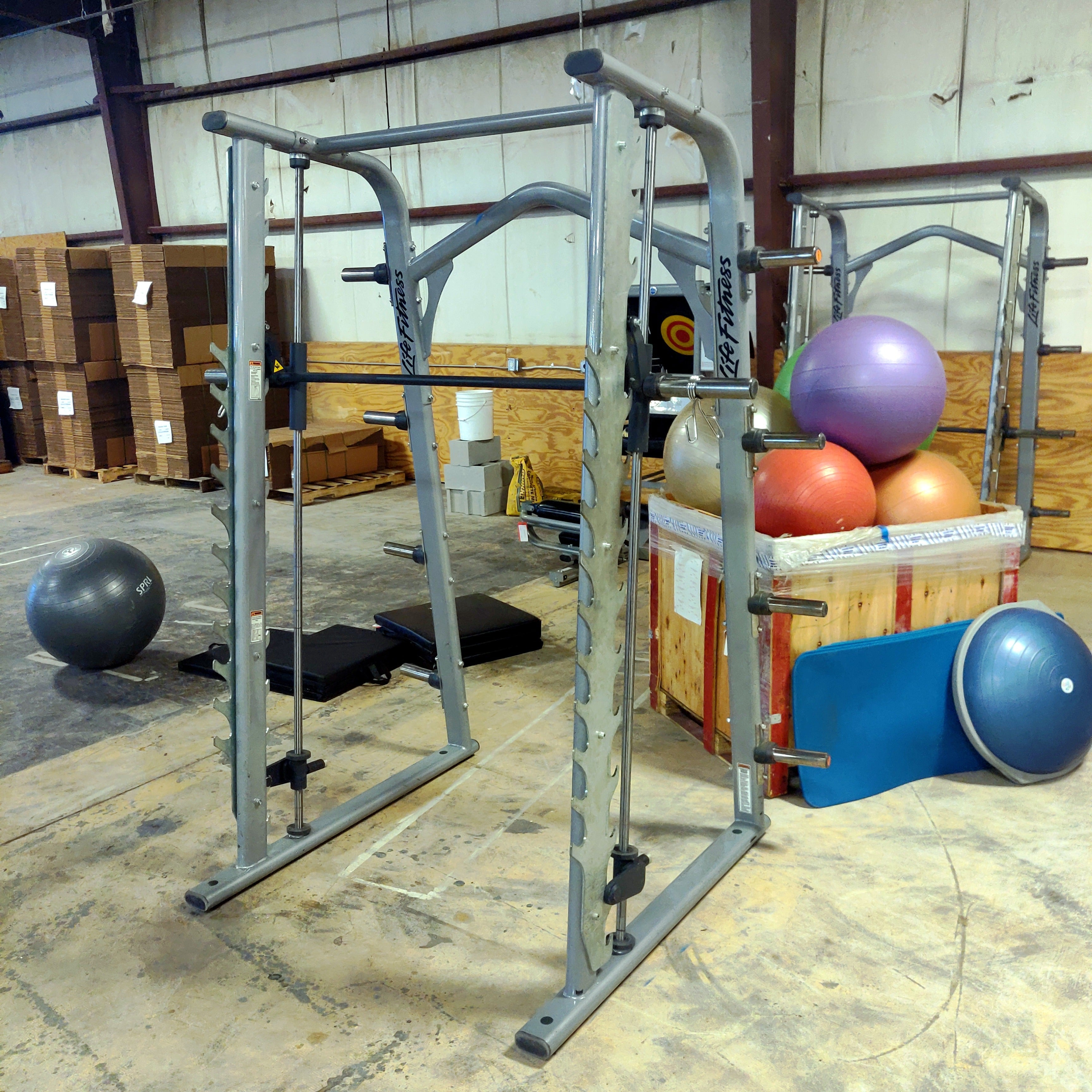 Life Fitness Axiom Series Smith Machine Rack