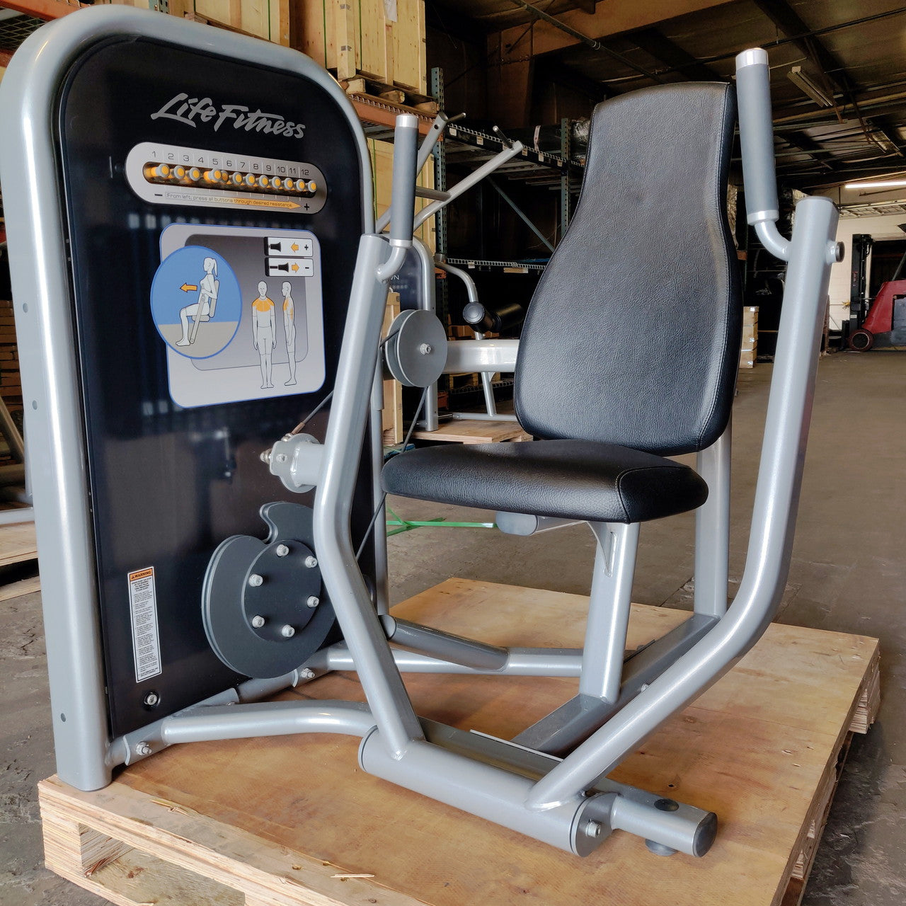 Life Fitness Chest Press Circuit Series