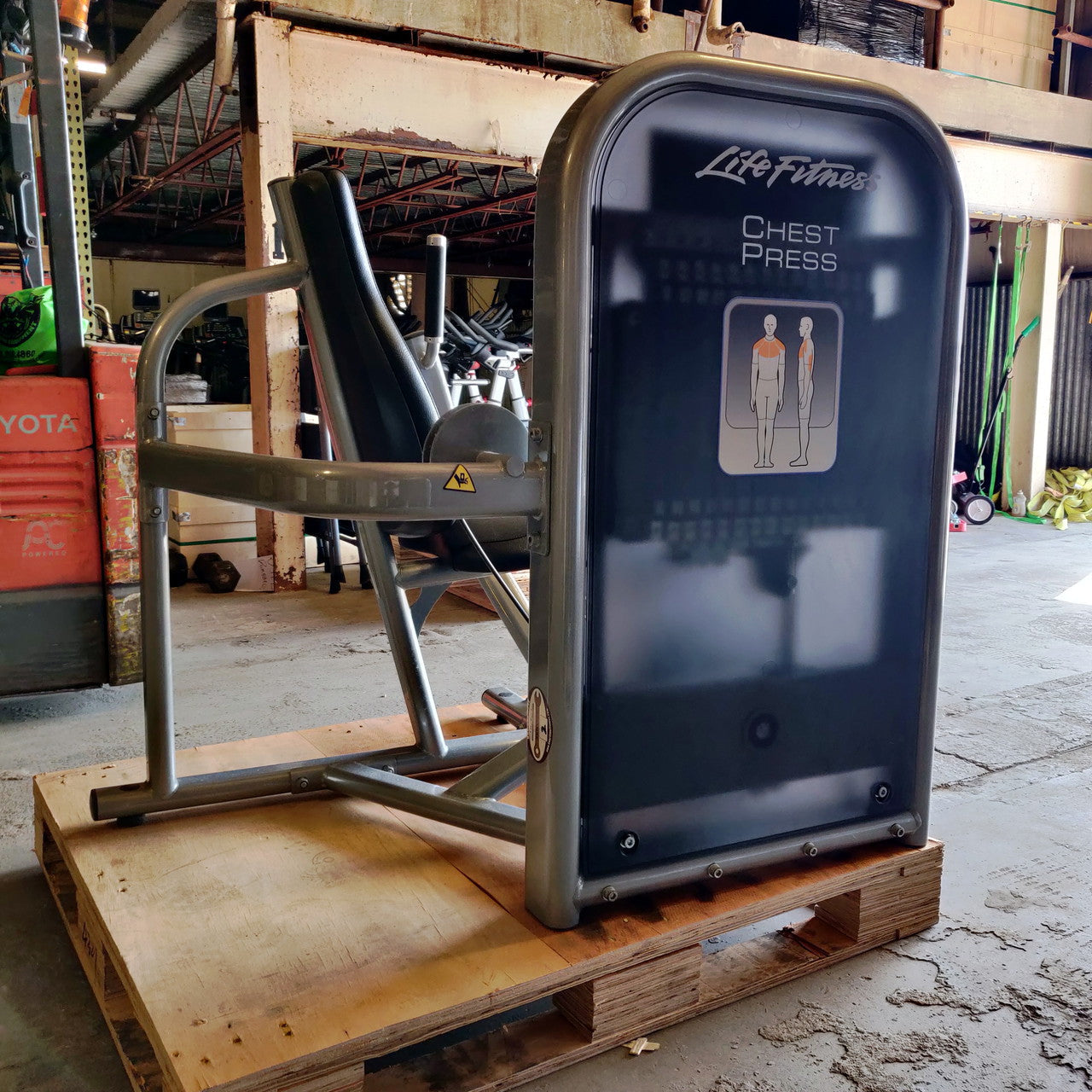 Life Fitness Chest Press Circuit Series