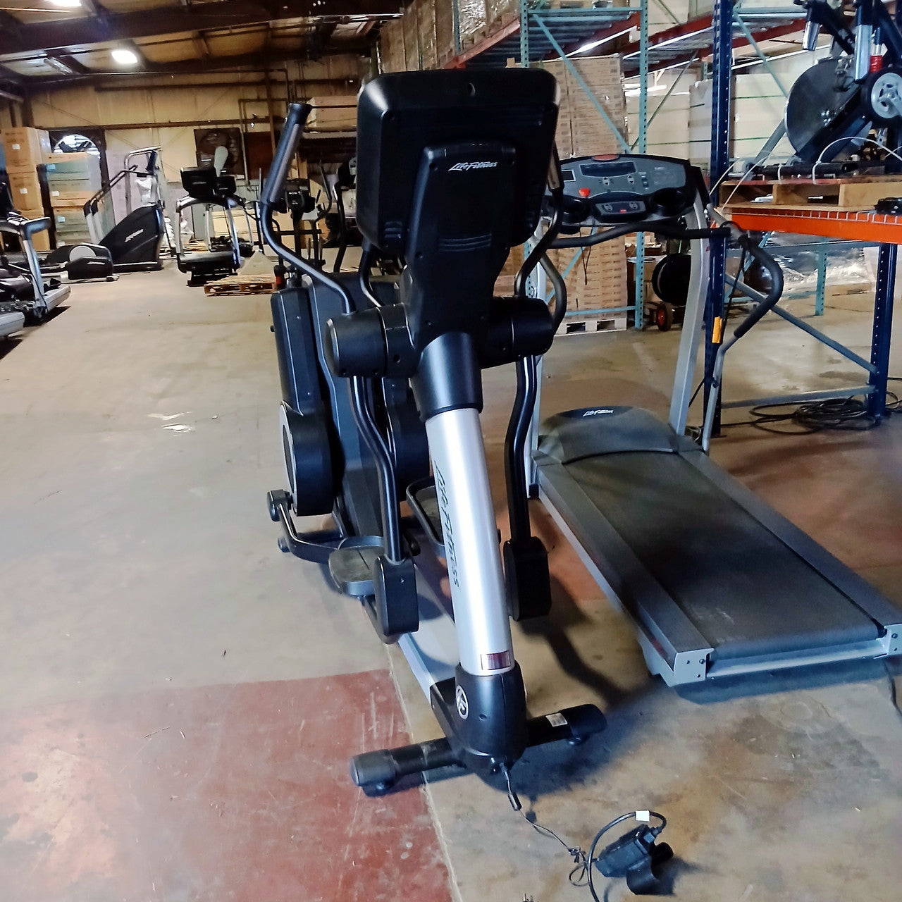 Life Fitness Discover SE3 95X Elliptical