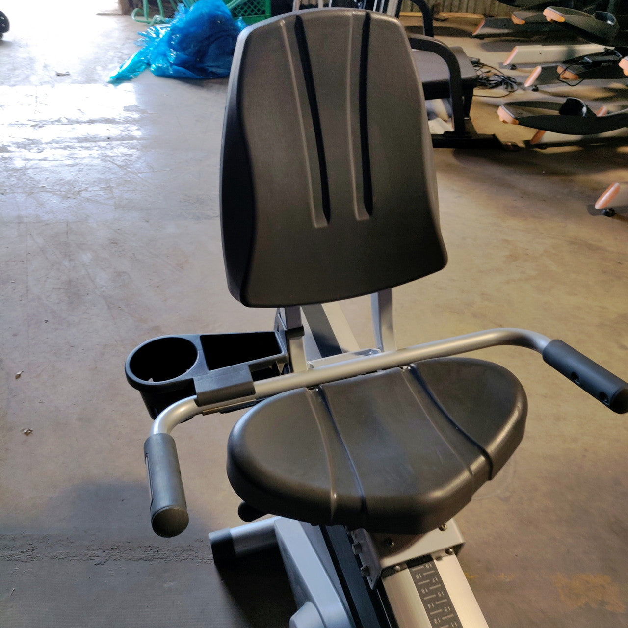 Life Fitness Integrity CLST Recumbent Bike