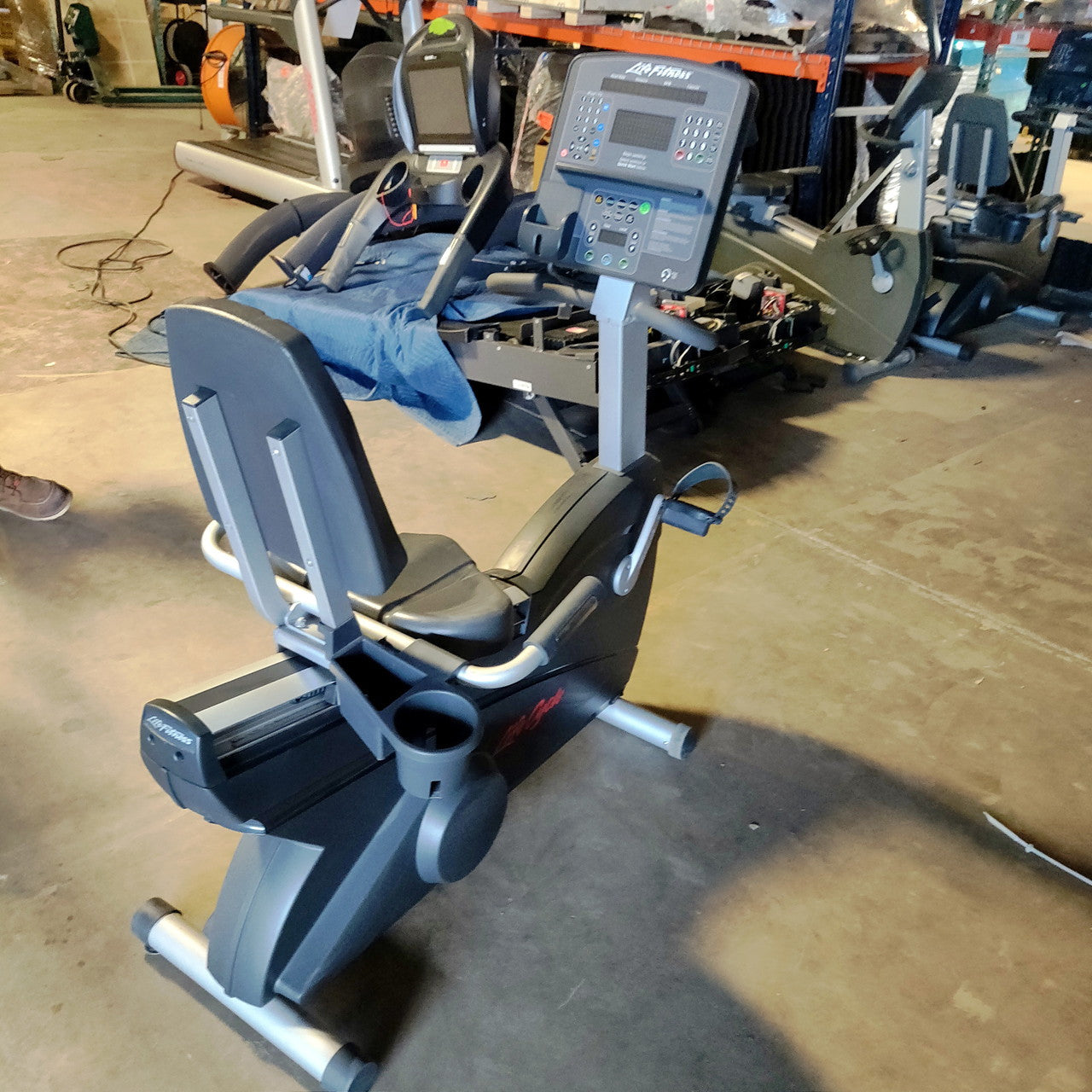 Life Fitness Integrity CLST Recumbent Bike