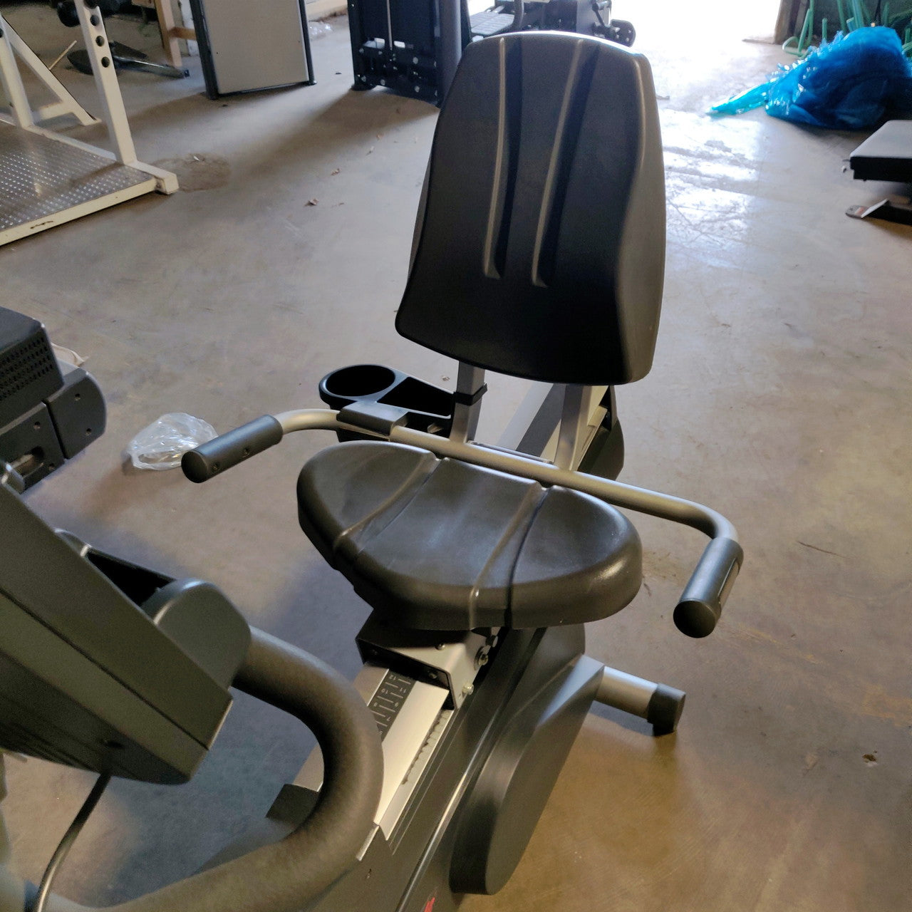 Life Fitness Integrity CLST Recumbent Bike