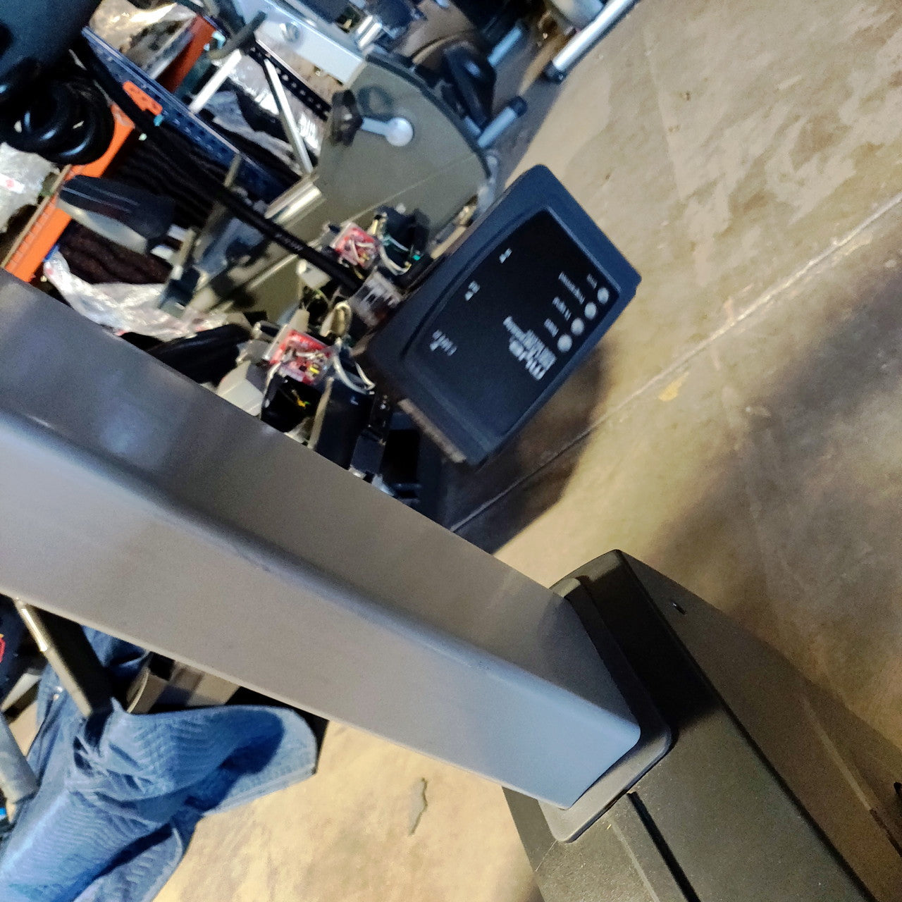 Life Fitness Integrity CLST Recumbent Bike