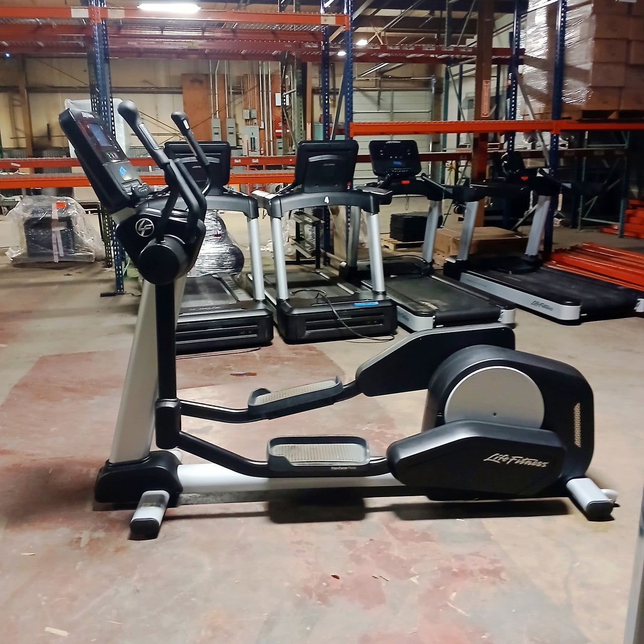 Life Fitness Integrity LNX Elliptical w/ X Console