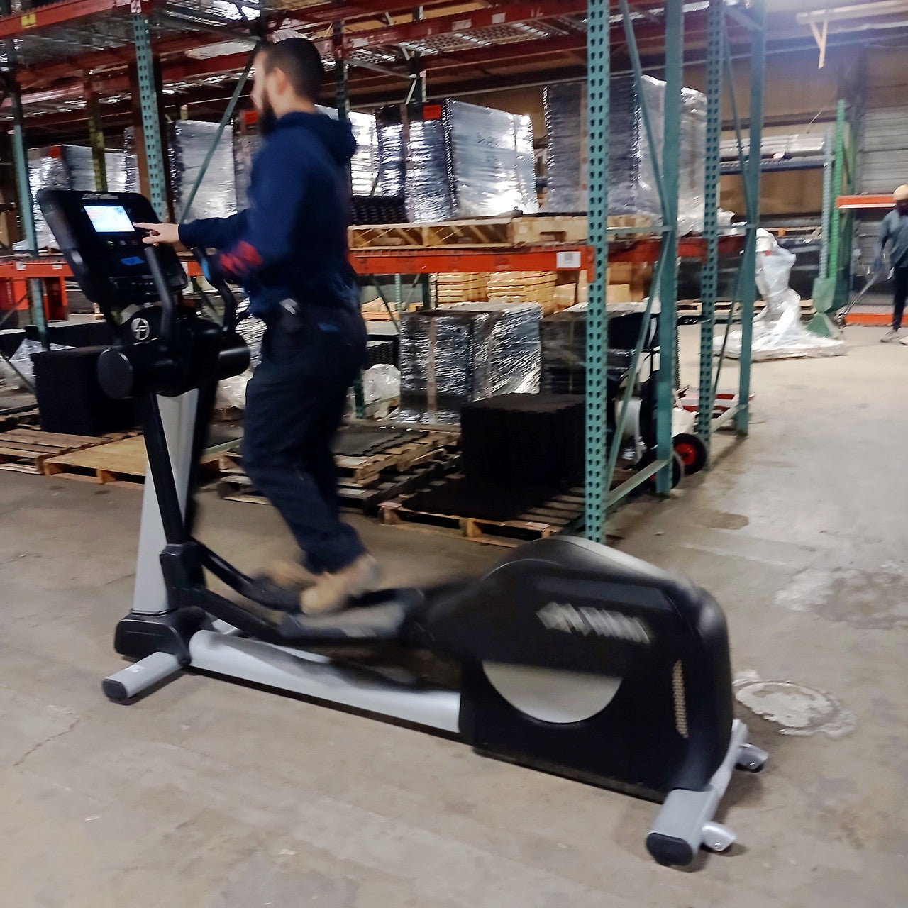 Life Fitness Integrity LNX Elliptical w/ X Console