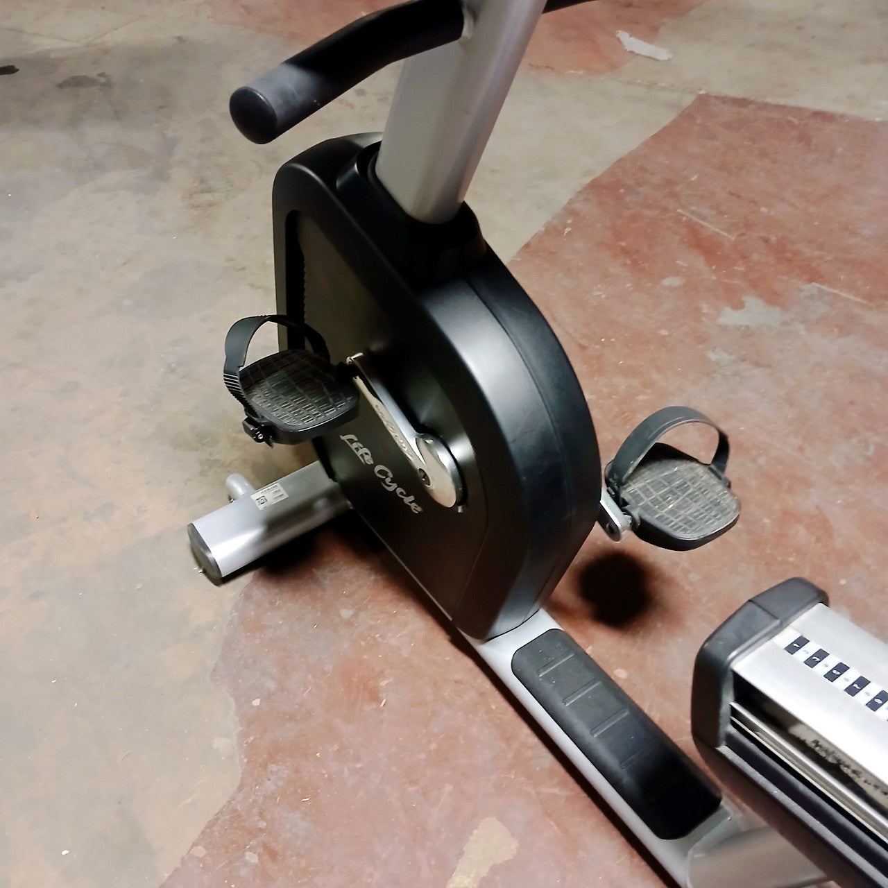 Life Fitness Integrity Lifecycle Recumbent w/ X Console