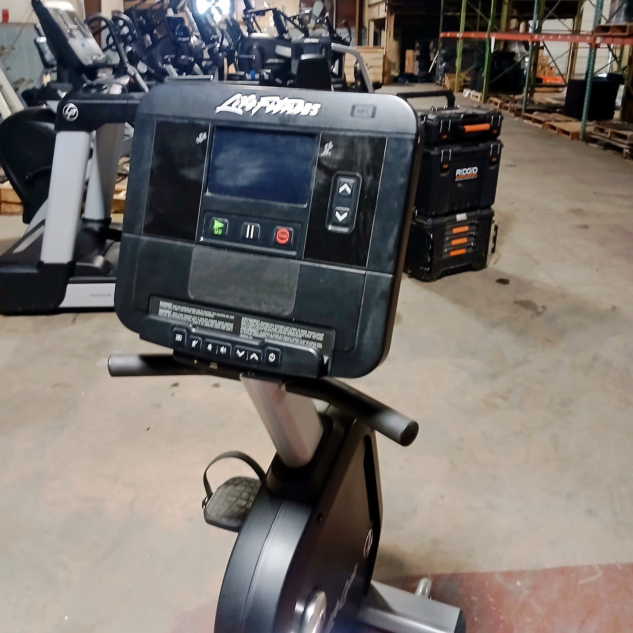 Life Fitness Integrity Lifecycle Recumbent w/ X Console