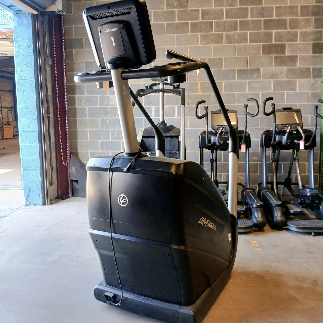 Life Fitness Integrity Powermill Stair Climber w/ X Console (Similar to Stairmaster)