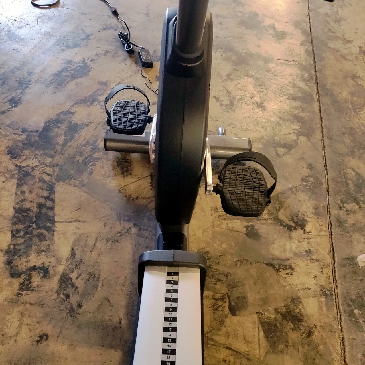 Life Fitness Integrity Recumbent Bike w/SE3 Console