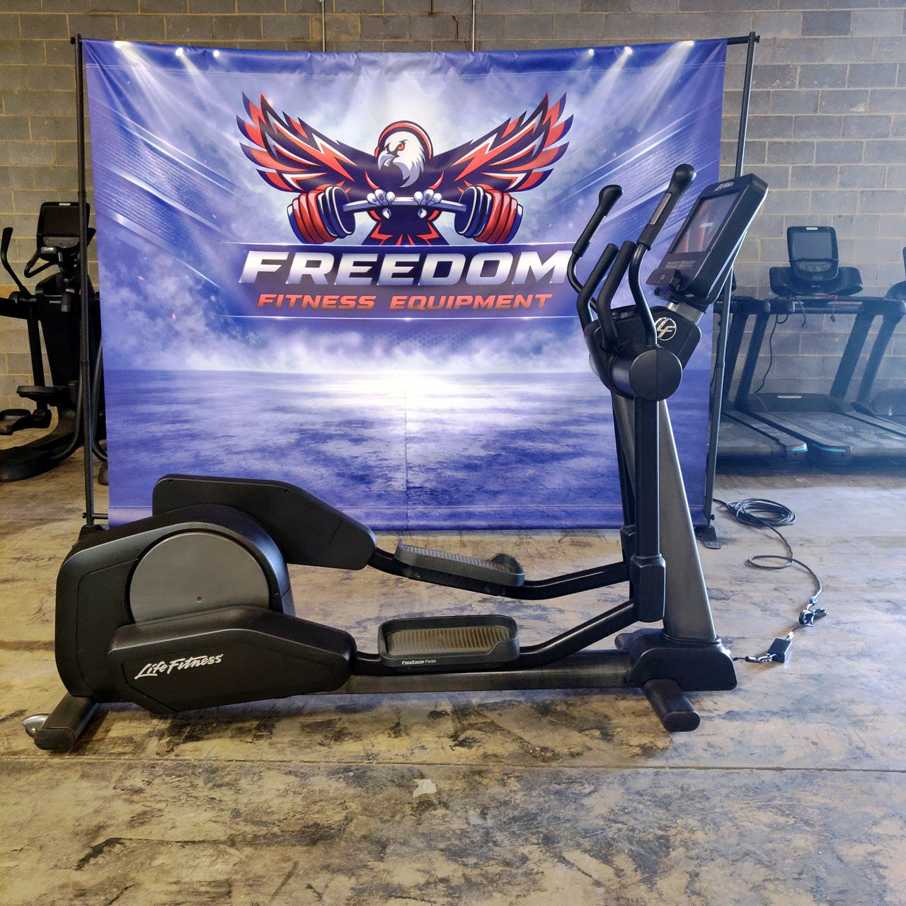 Life Fitness Integrity SE3 Elliptical
