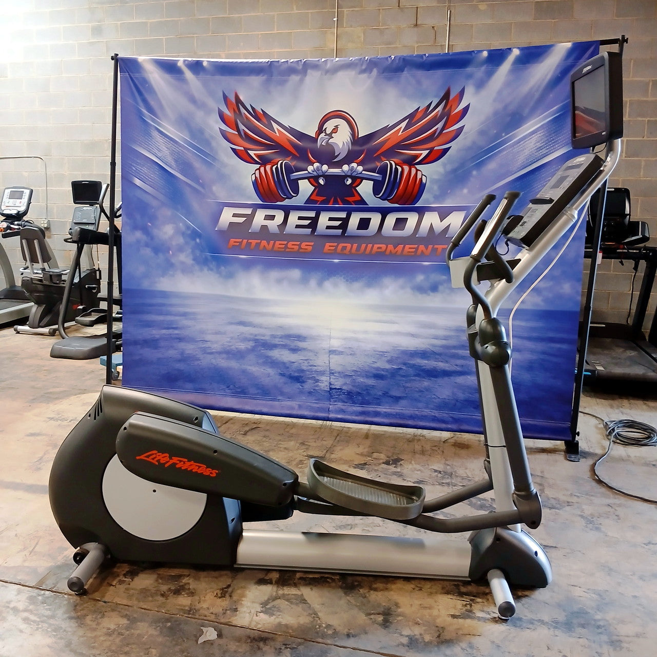 Life Fitness Integrity Series Elliptical CLSX