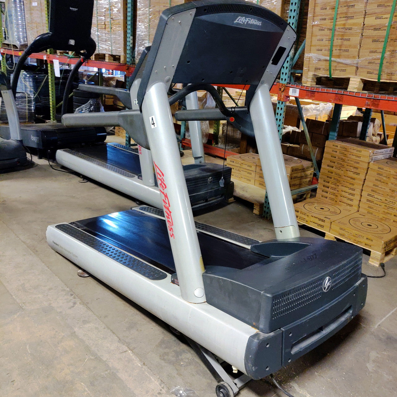 Life Fitness Integrity Series Treadmill CLST