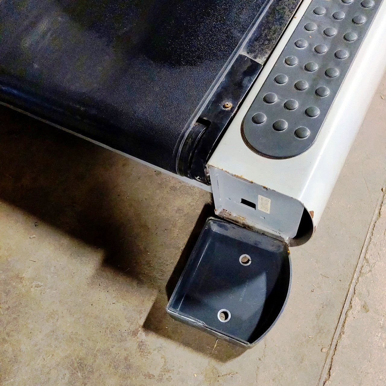 Life Fitness Integrity Series Treadmill CLST