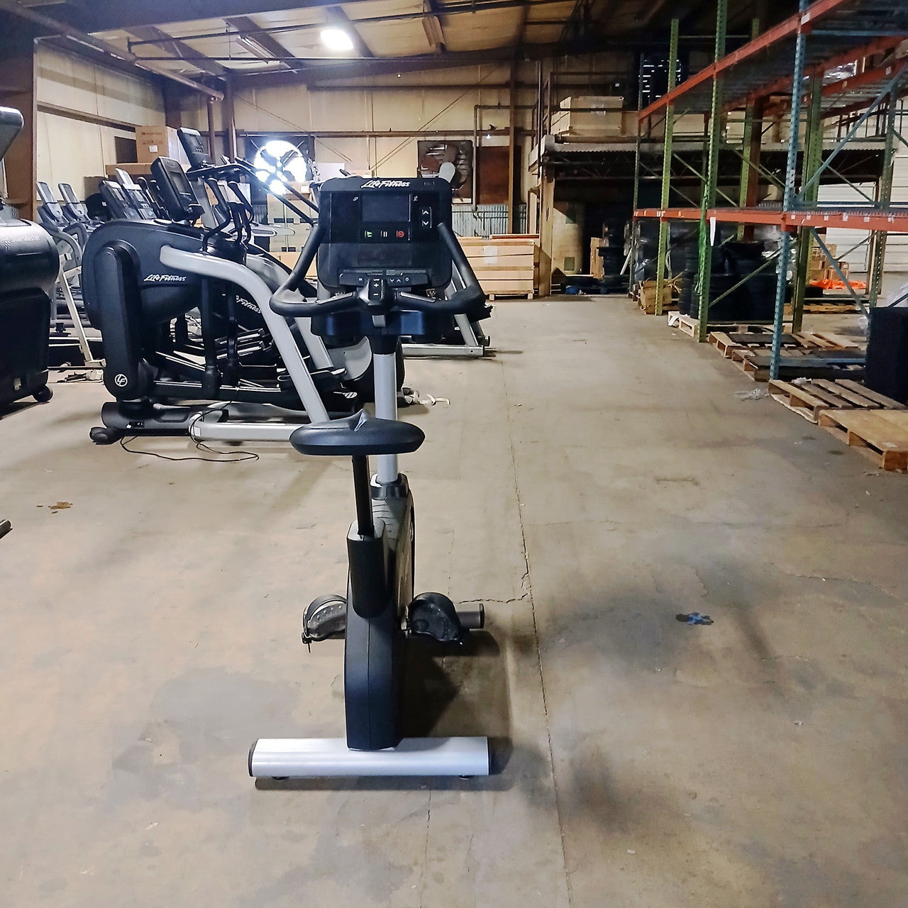 Life Fitness Integrity Upright Bike w/ X console