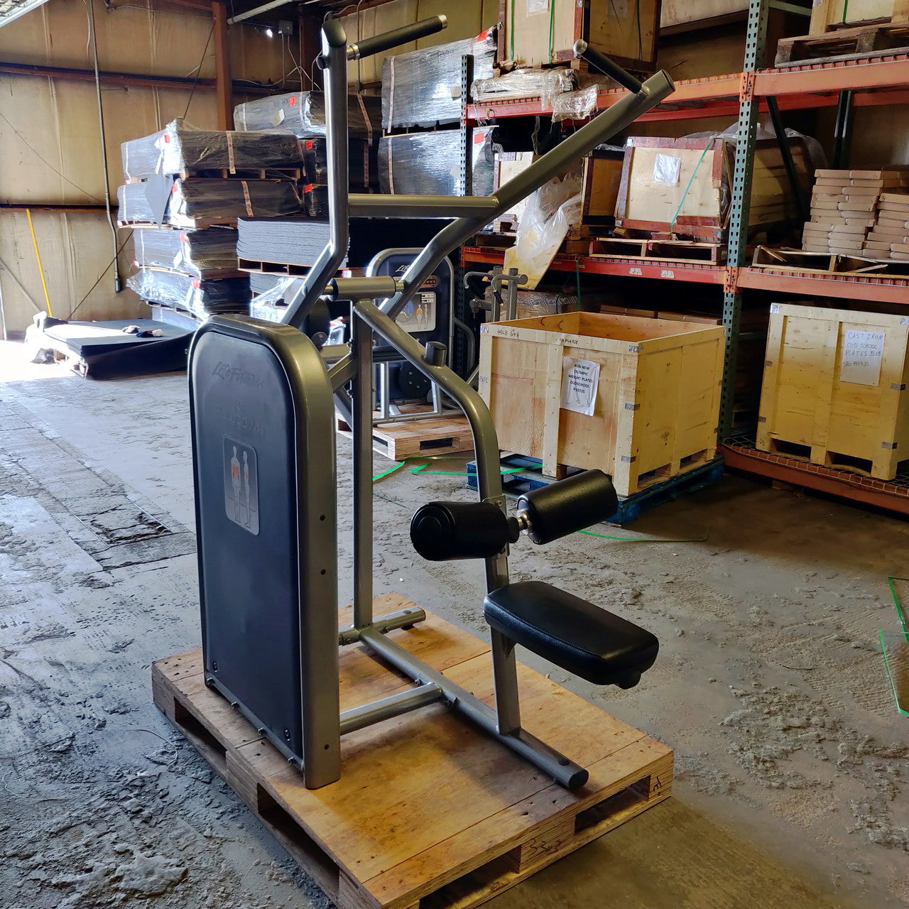 Life Fitness Lat Pulldown Circuit Series