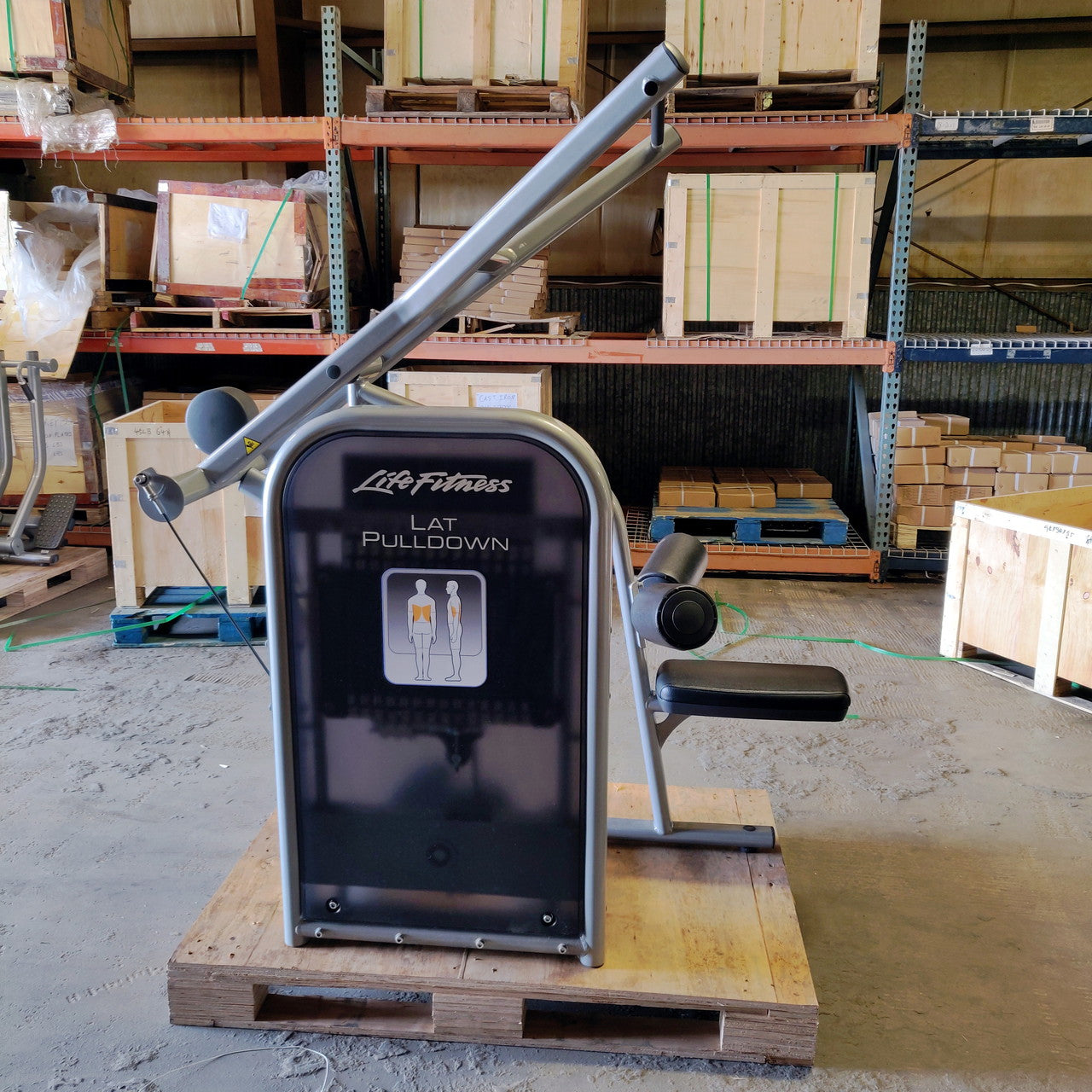 Life Fitness Lat Pulldown Circuit Series