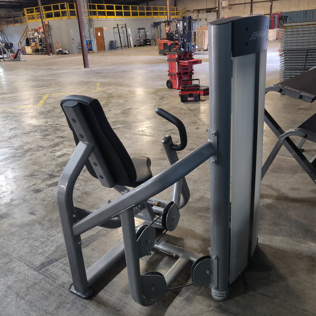 Life Fitness Optima Series Chest Press