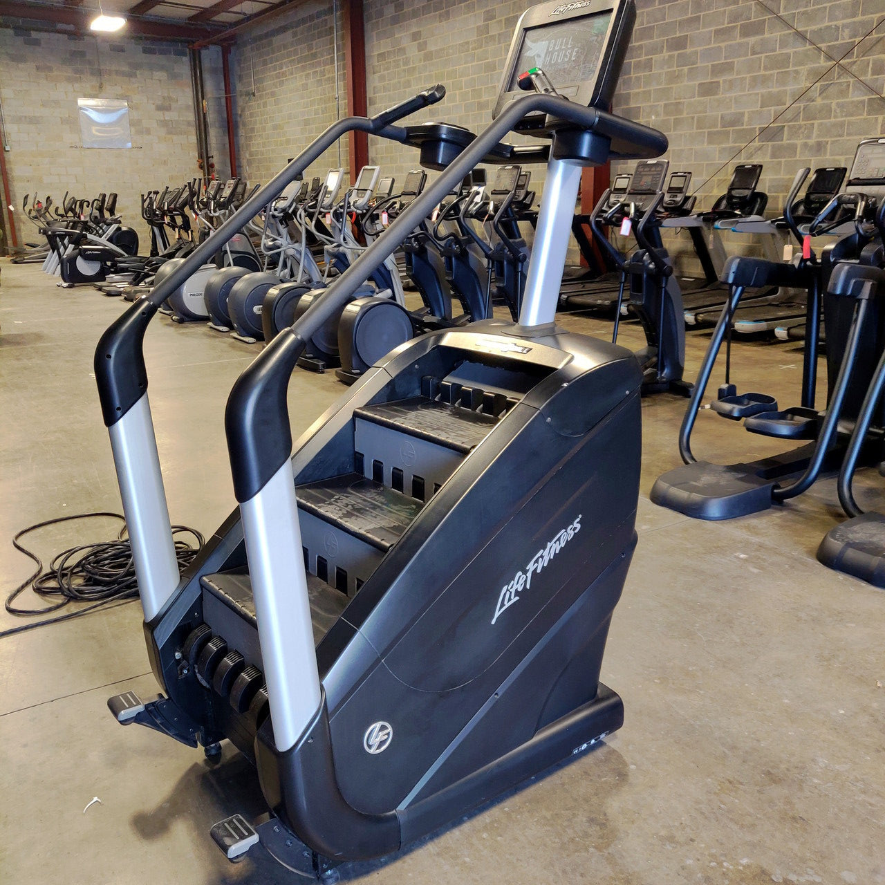 Life Fitness Powermill w/ Discover Console