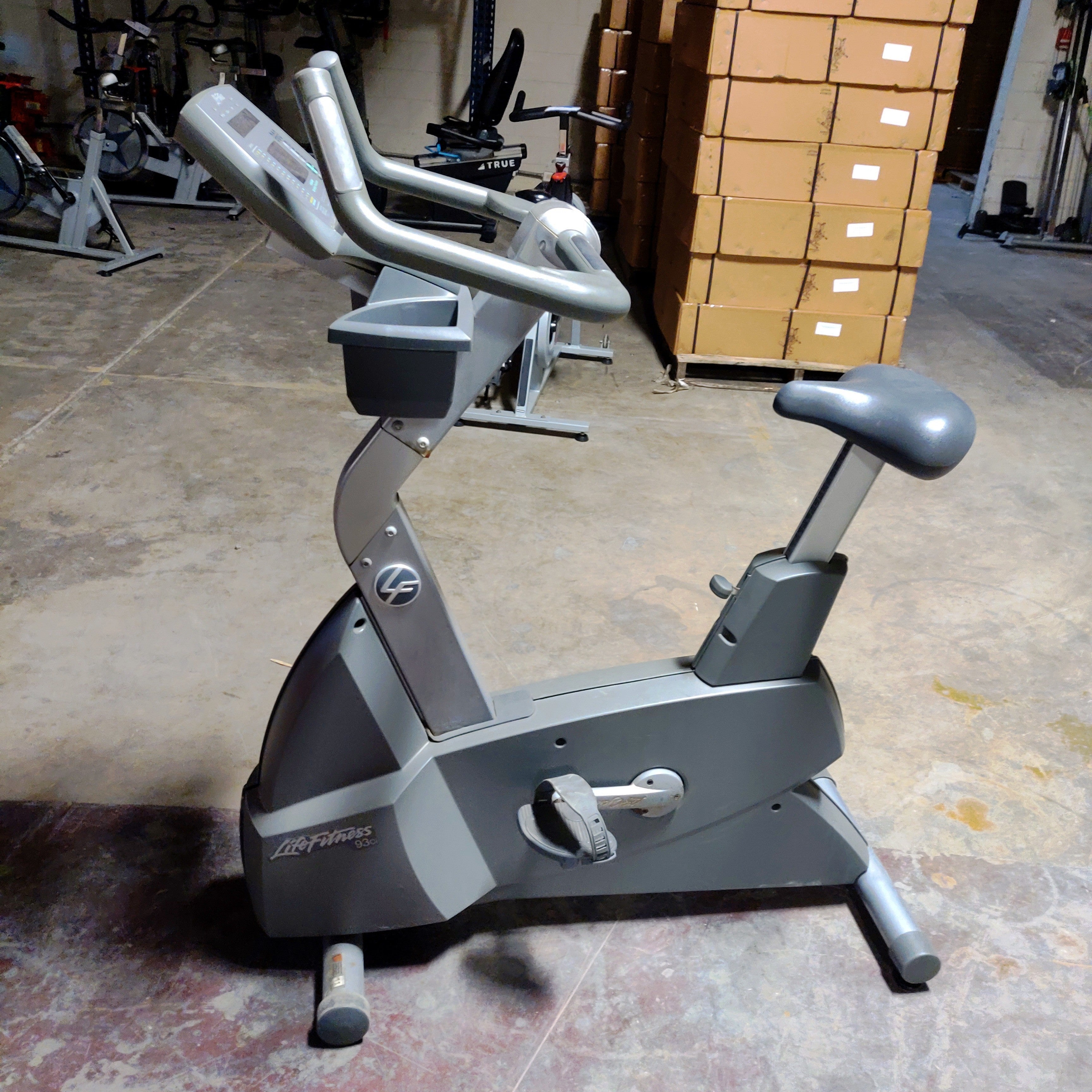 Life Fitness Upright Exercise Bike 93ci Life Fitness Upright Exercise Bike 93ci