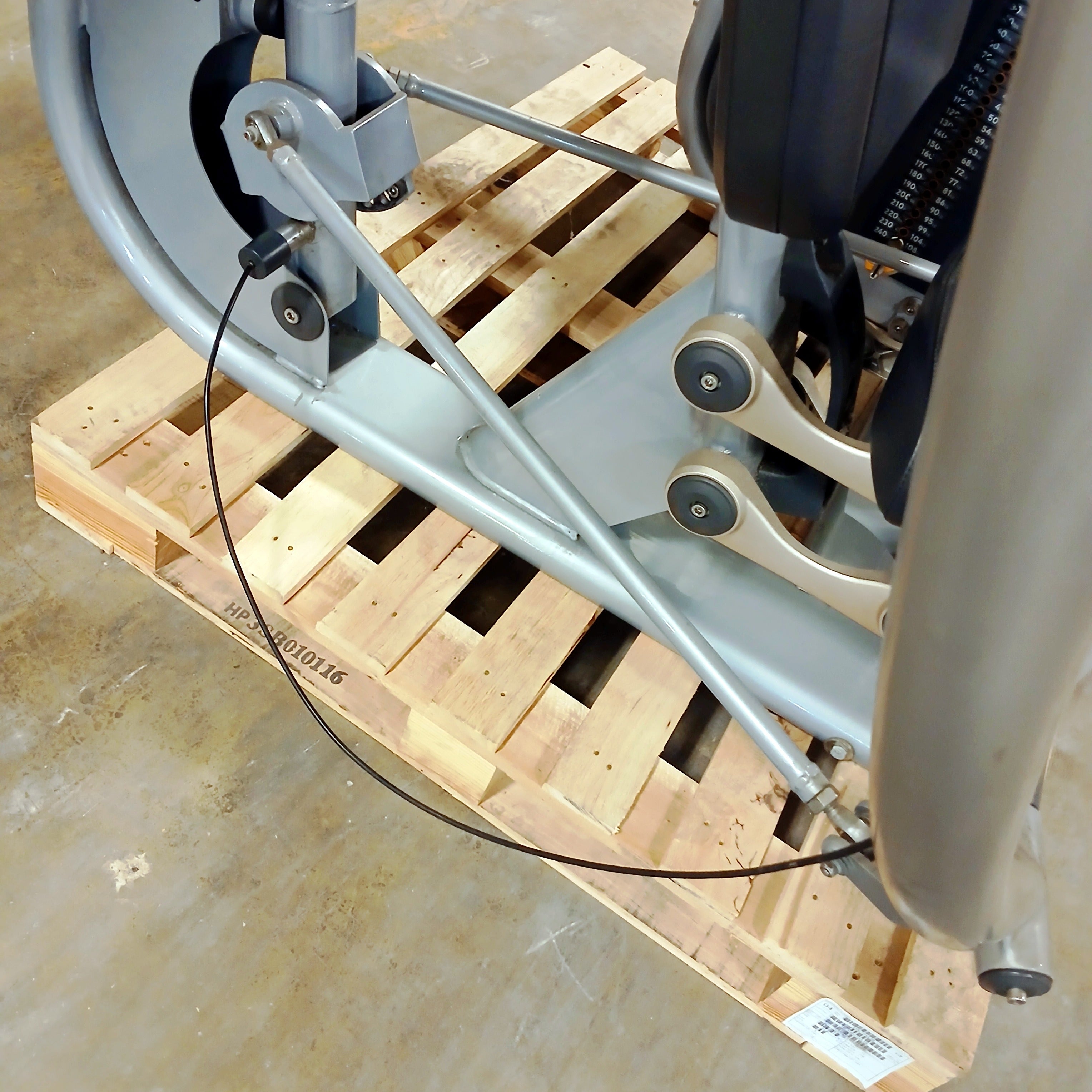 Matrix G7 Series Commercial Chest Press