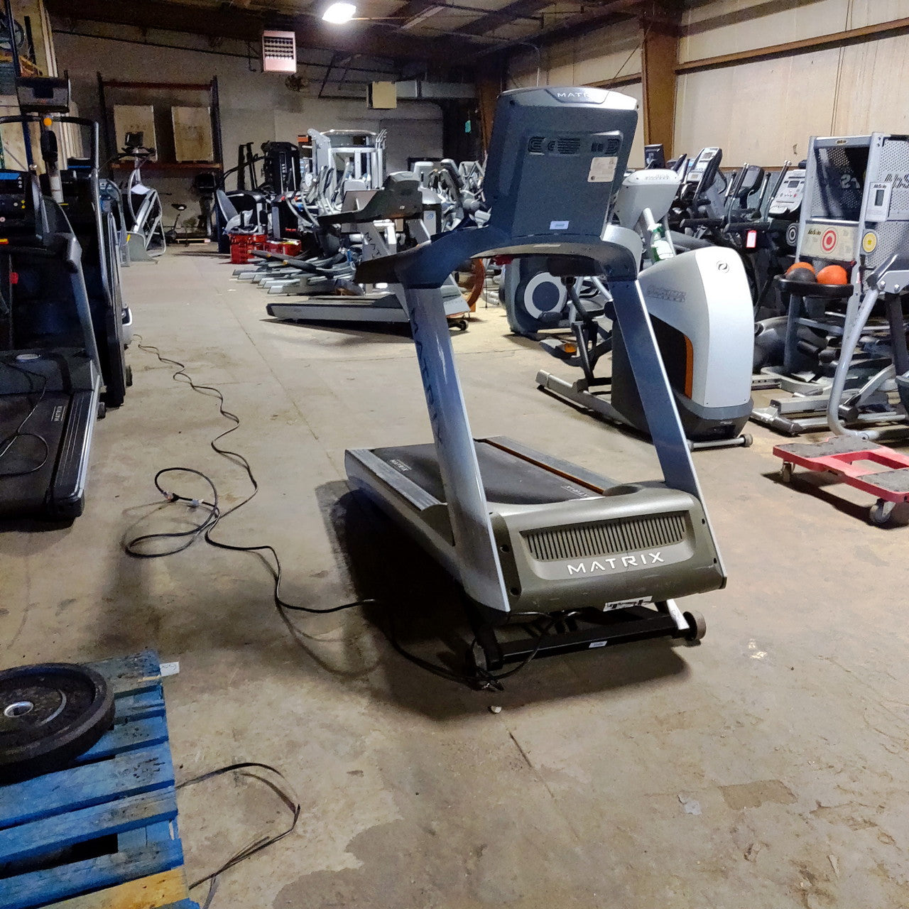 Matrix Treadmill T7x with Fully Interactive Screen