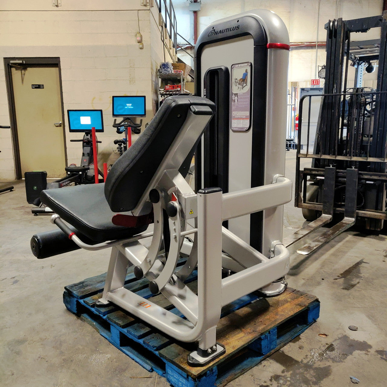 Nautilus Inspiration Leg Extension Commercial Grade