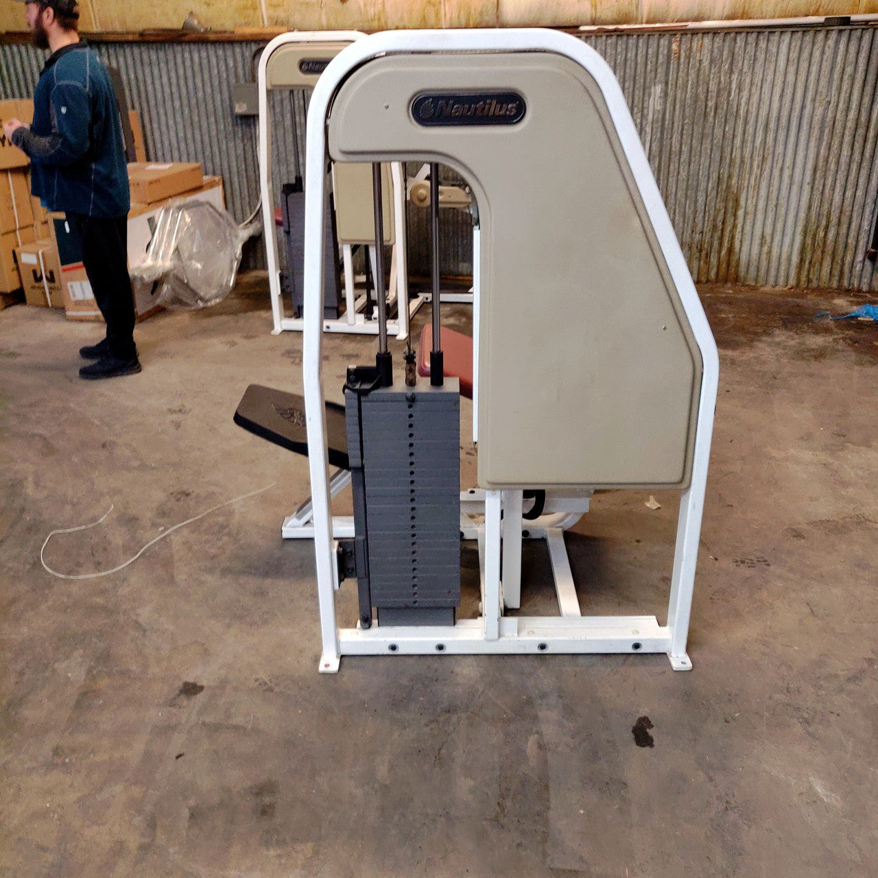 Nautilus Lower Back Extension 2ST Oldschool Strength Machine