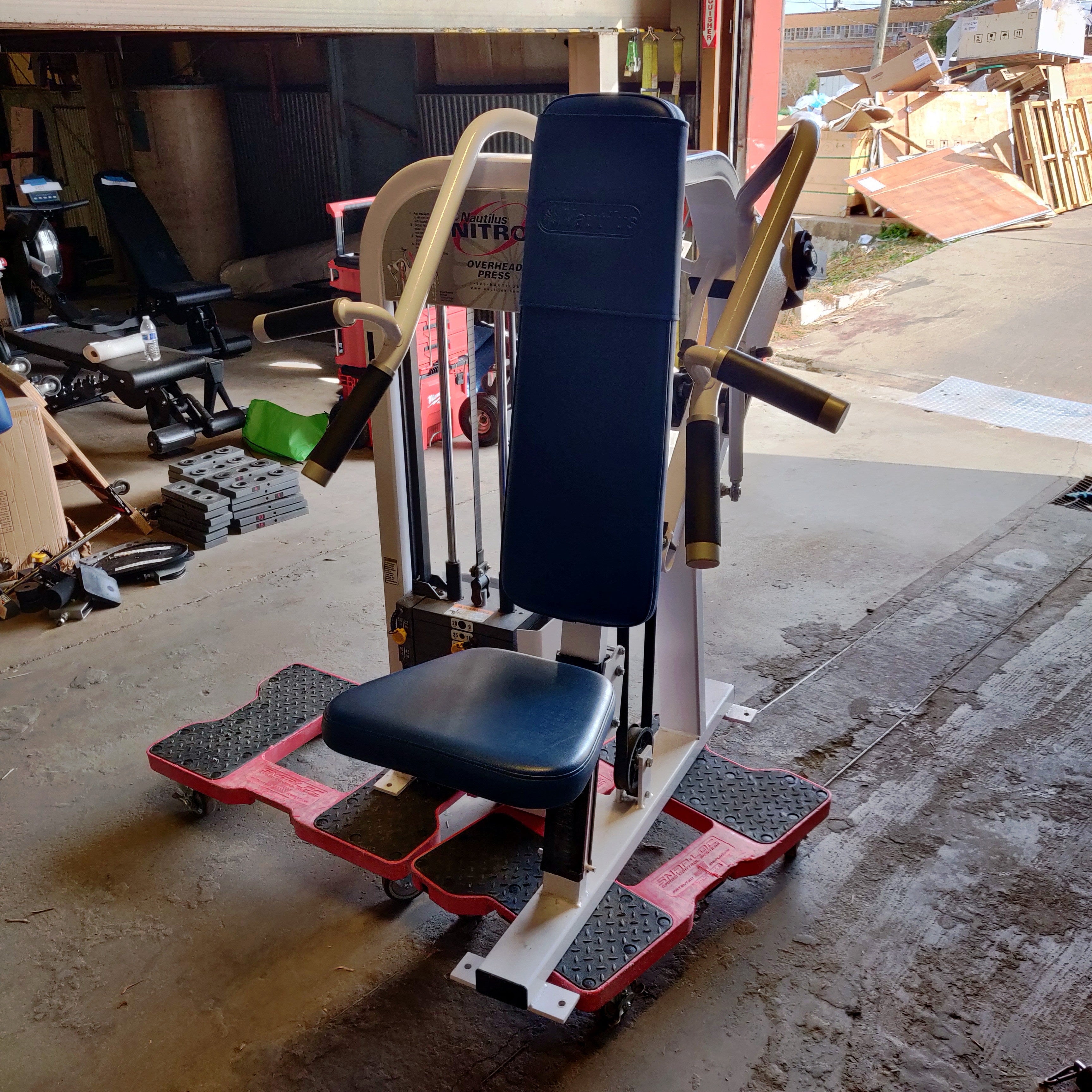 Nautilus Nitro CIRCUIT 9 Pieces of Strength Equipment