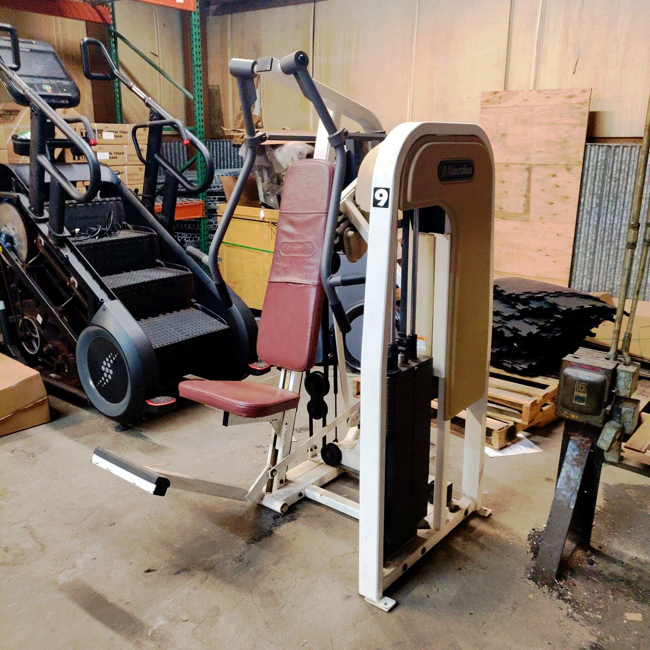 Nautilus Vertical Chest Press 2ST NS2VC