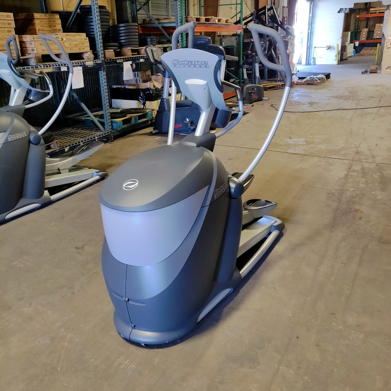 Octane Elliptical Pro 3700C
