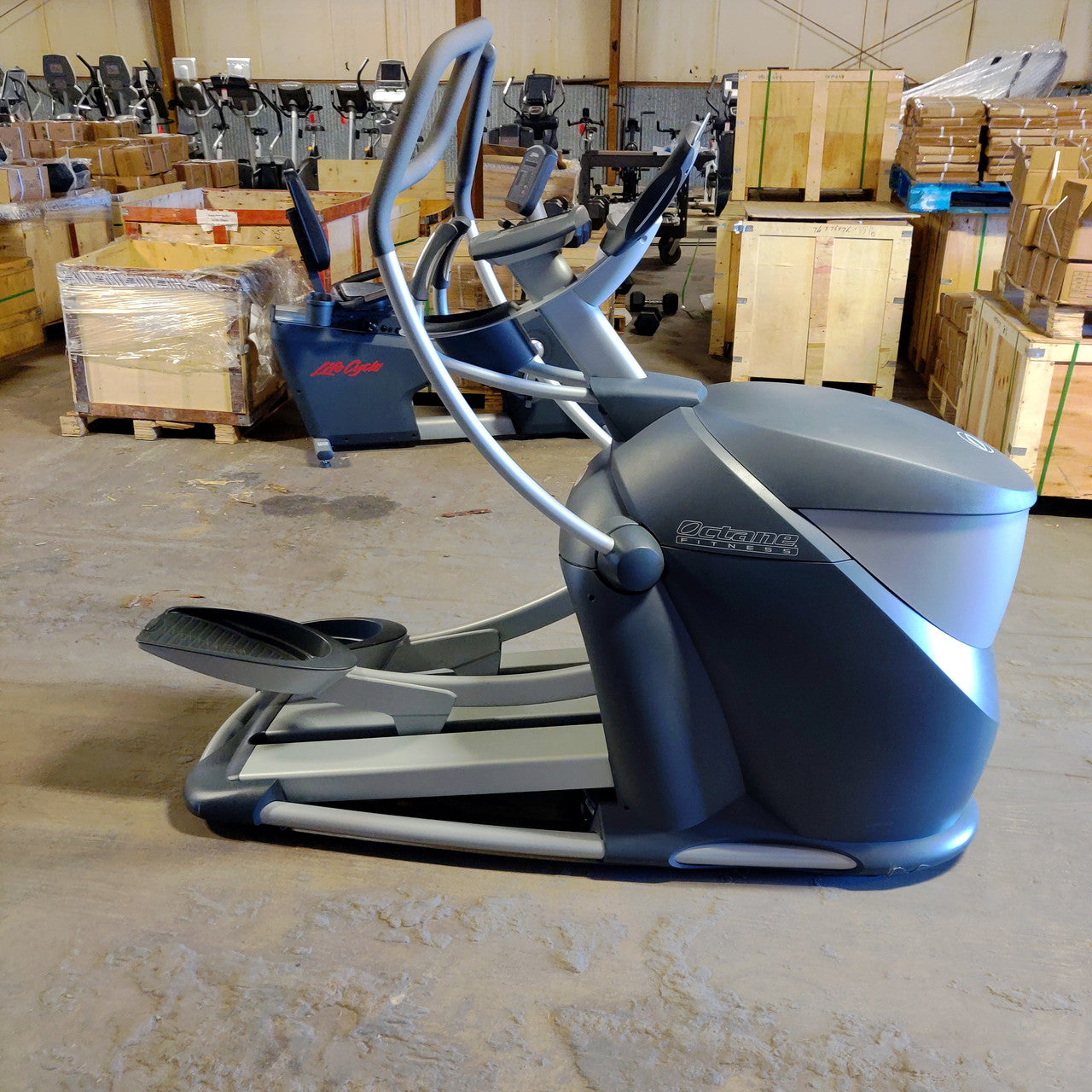 Octane Elliptical Pro 3700C