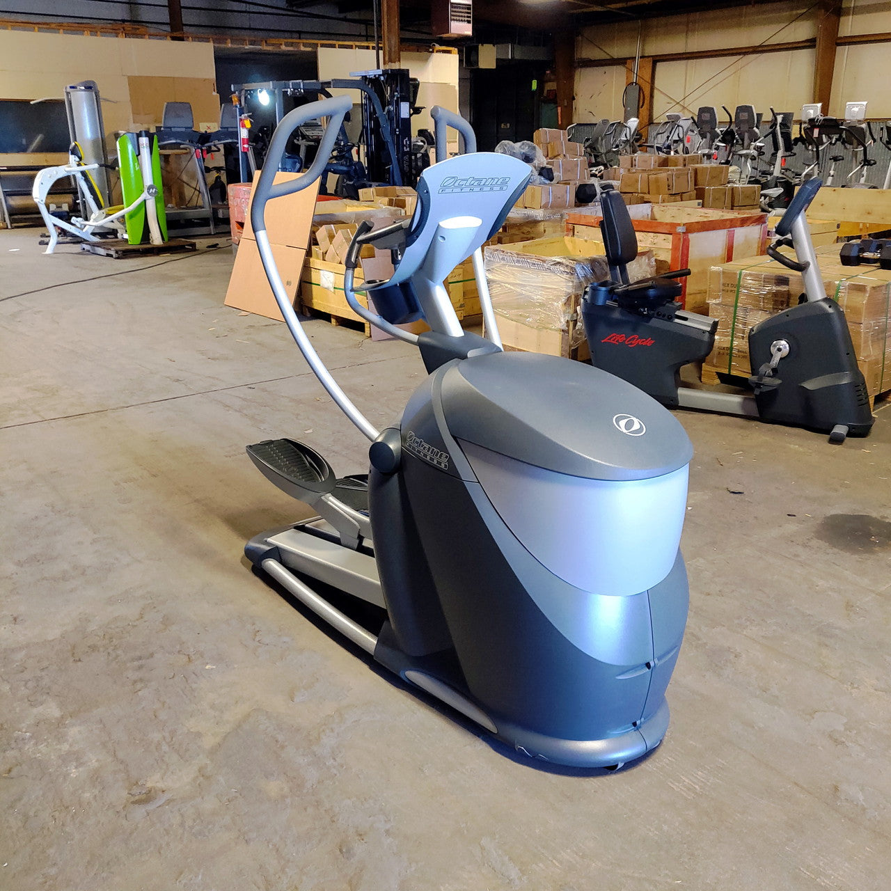 Octane Elliptical Pro 3700C
