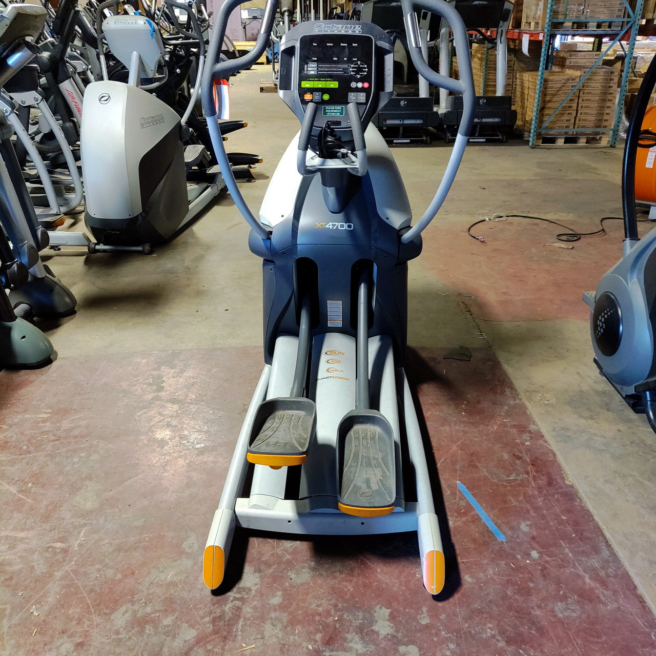 Octane Fitness XT4700 Elliptical w/Smart Console
