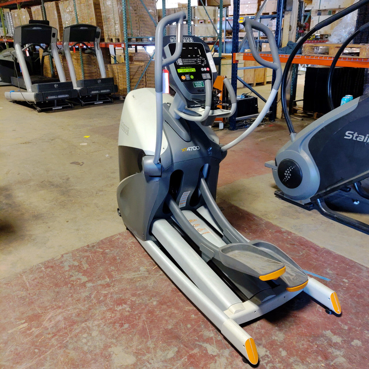Octane Fitness XT4700 Elliptical w/Smart Console