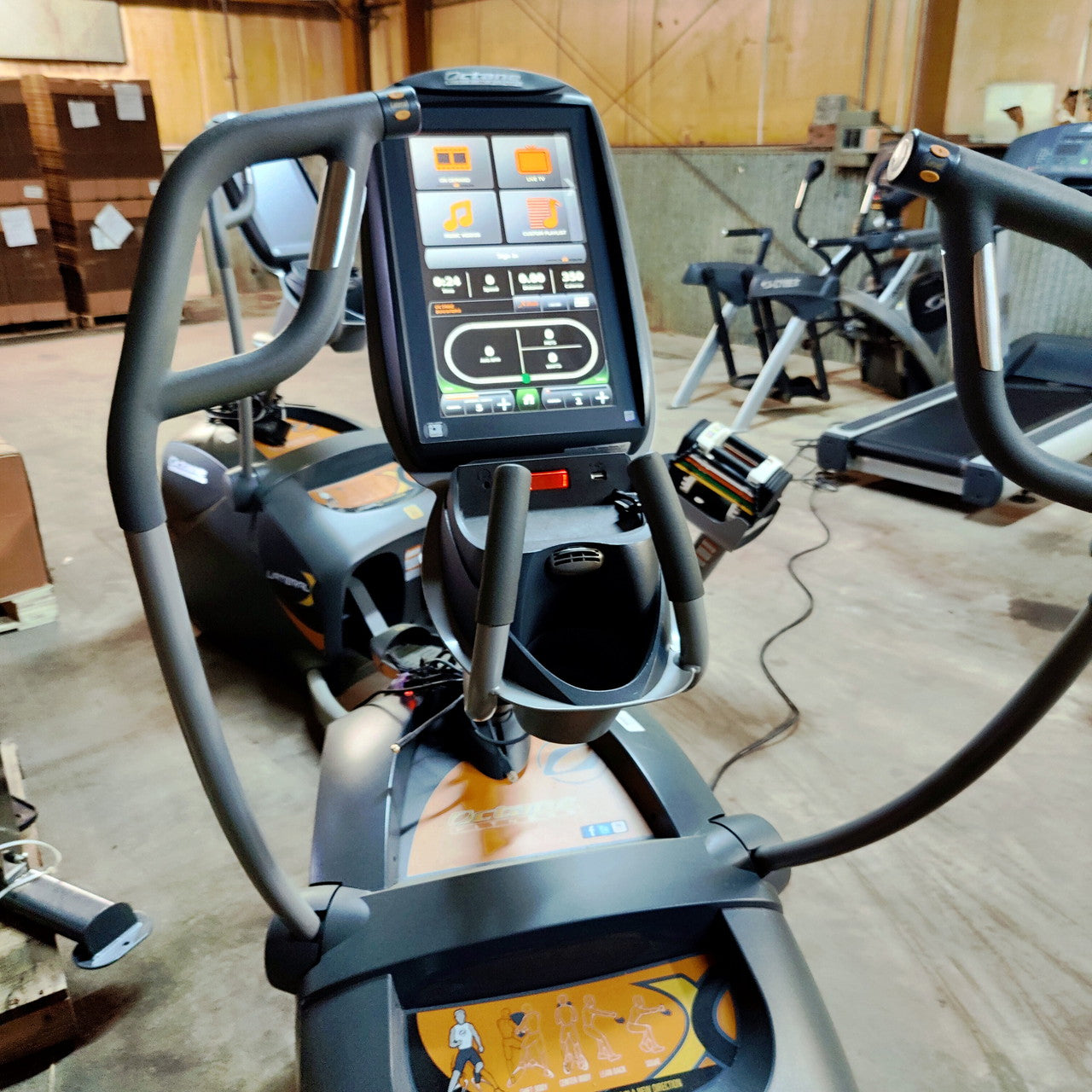 Octane Lateral Elliptical Cross Circuit Kit with Powerblocks and Interactive Digital Screen