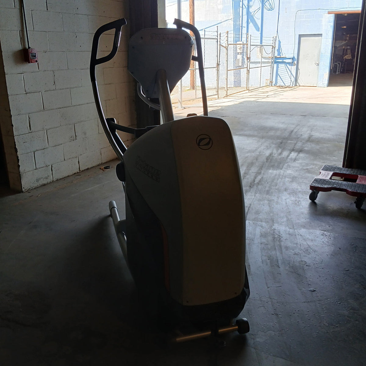 Octane XT-One Elliptical w/ Smart Console