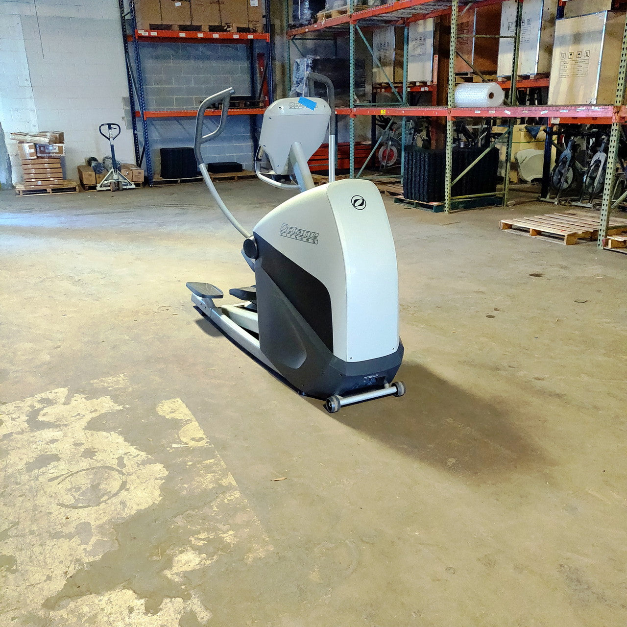 Octane XT3700 Elliptical W/Standard Console