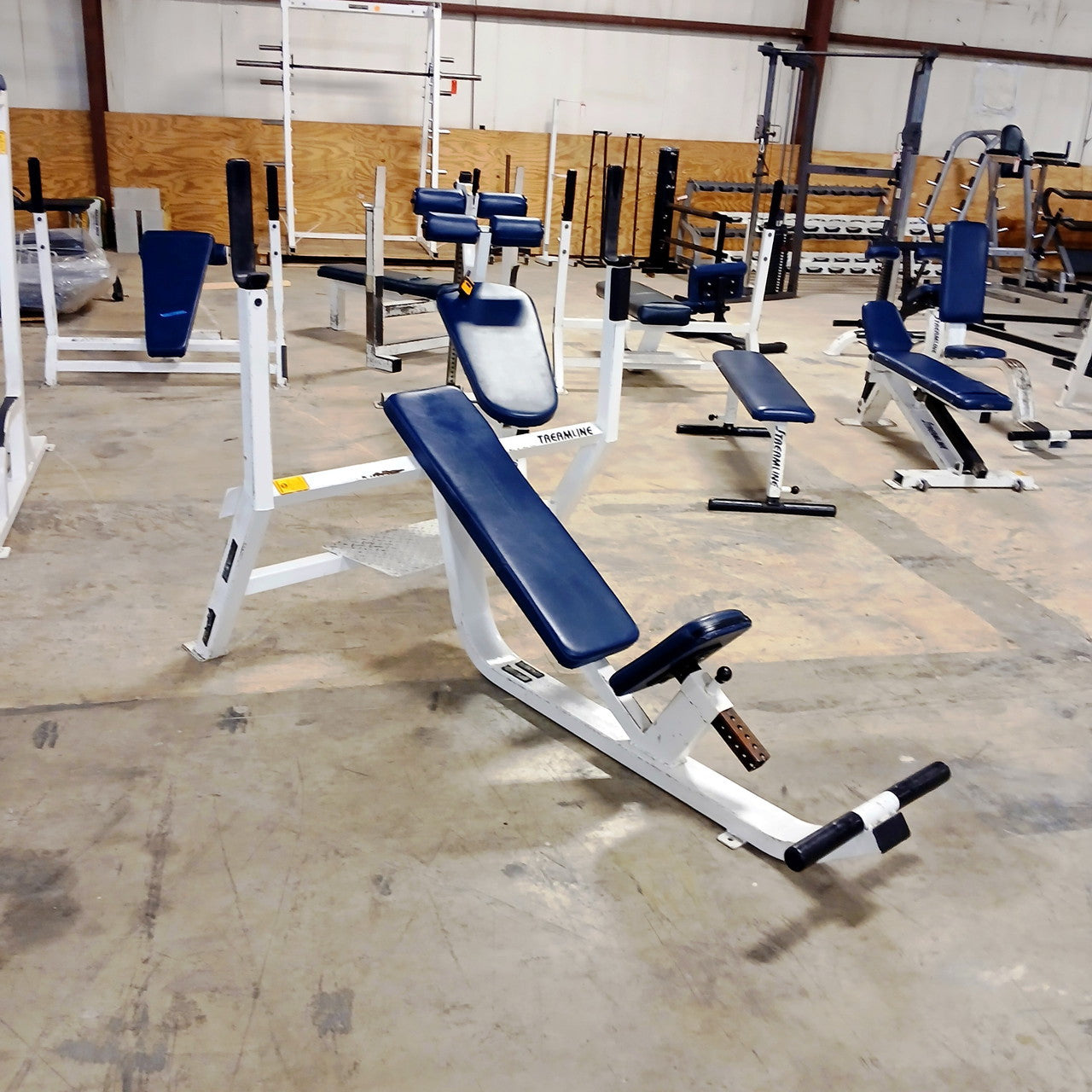 Olympic Incline Bench With Spotter Foot Plate