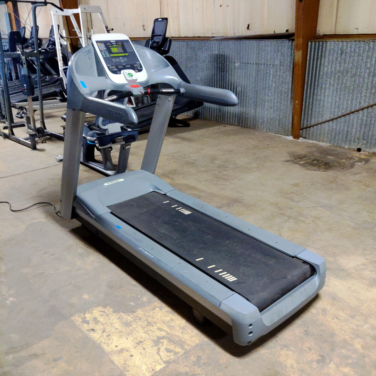 Precor 956i Experience Treadmill