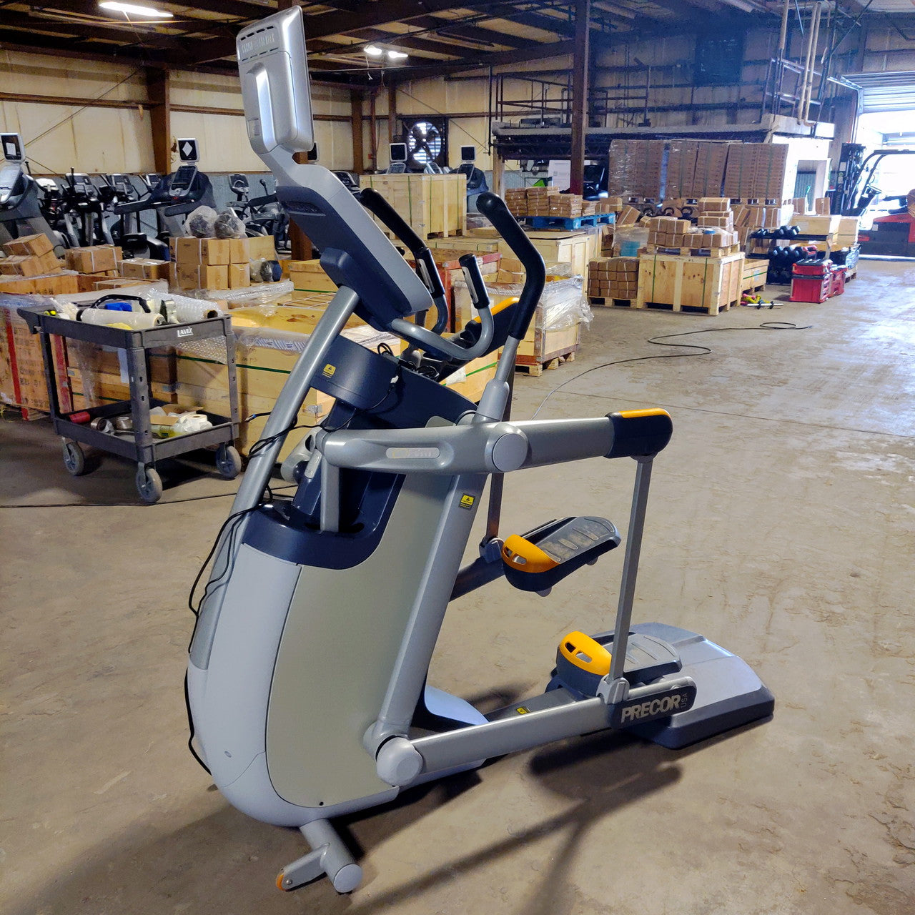 Precor AMT 100i Stepper Elliptical Stair Stepper