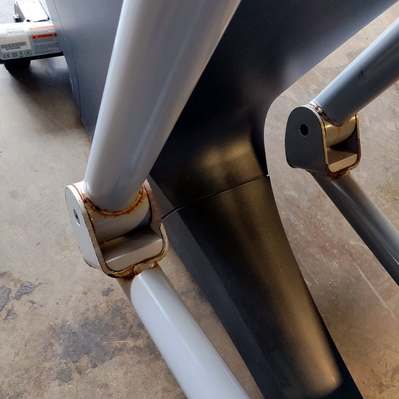 Precor AMT 835 with Open Stride™ w/ P30 Console