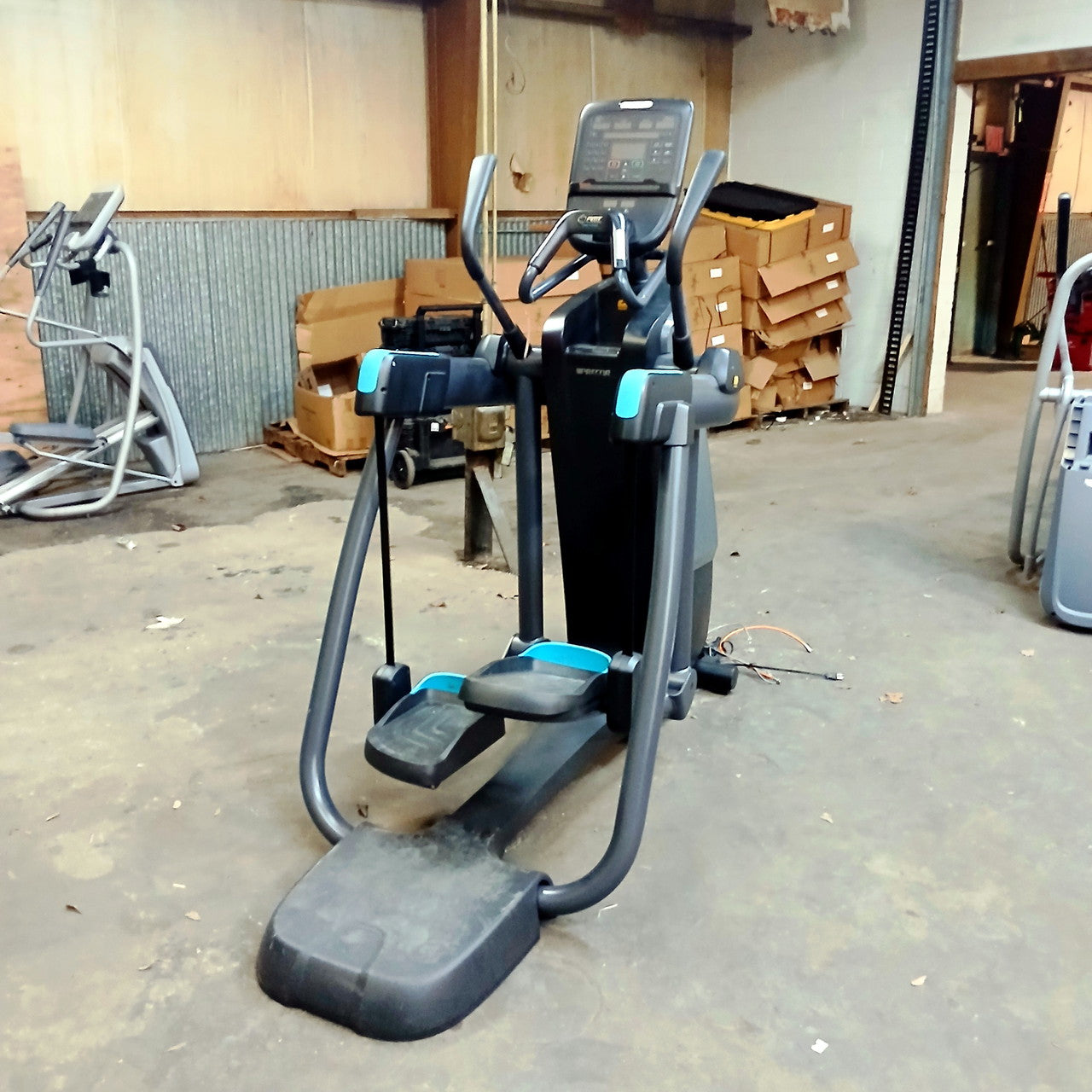 Precor AMT 865 Adaptive Motion Trainer w/Open Stride + w/P31 Console