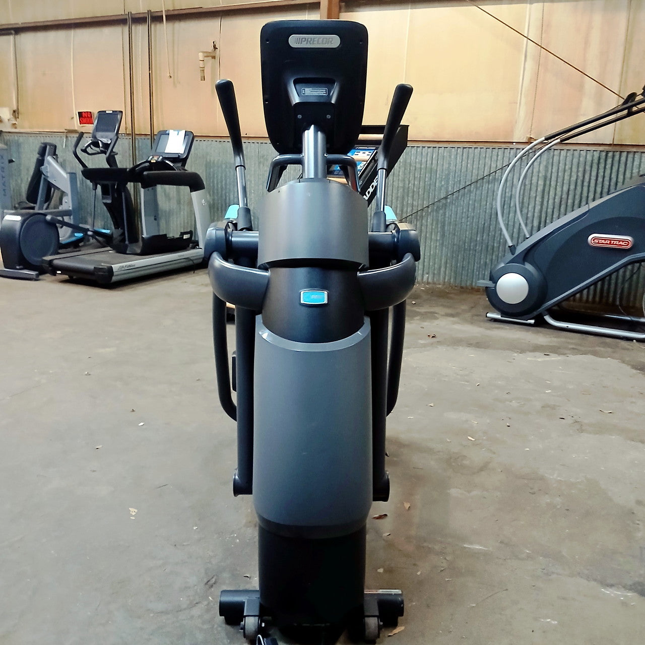 Precor AMT 865 Adaptive Motion Trainer w/Open Stride + w/P31 Console