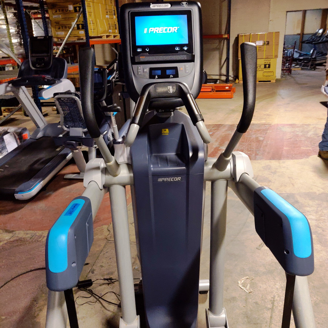 Precor AMT 865 Adaptive Motion Trainer w/ p62 Console